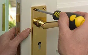 Father Son Locksmith Store Chicago, IL 312-288-7673 - emergency-locksmith-opening