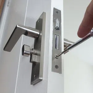 Father Son Locksmith Store Chicago, IL 312-288-7673 - lock-opening